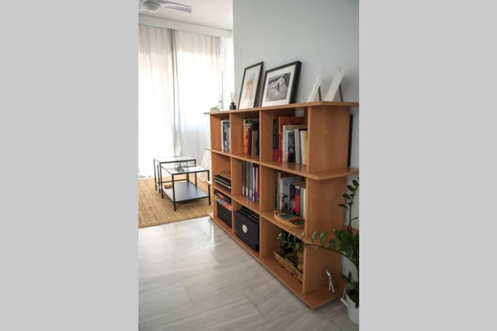 Your Cozy Downtown Home - Apartment Лариса Екстер'єр фото